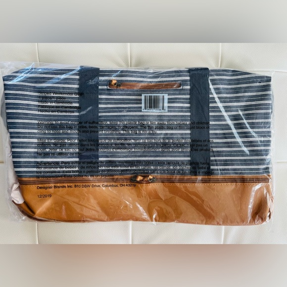 Striped Weekender - Picture 4 of 4